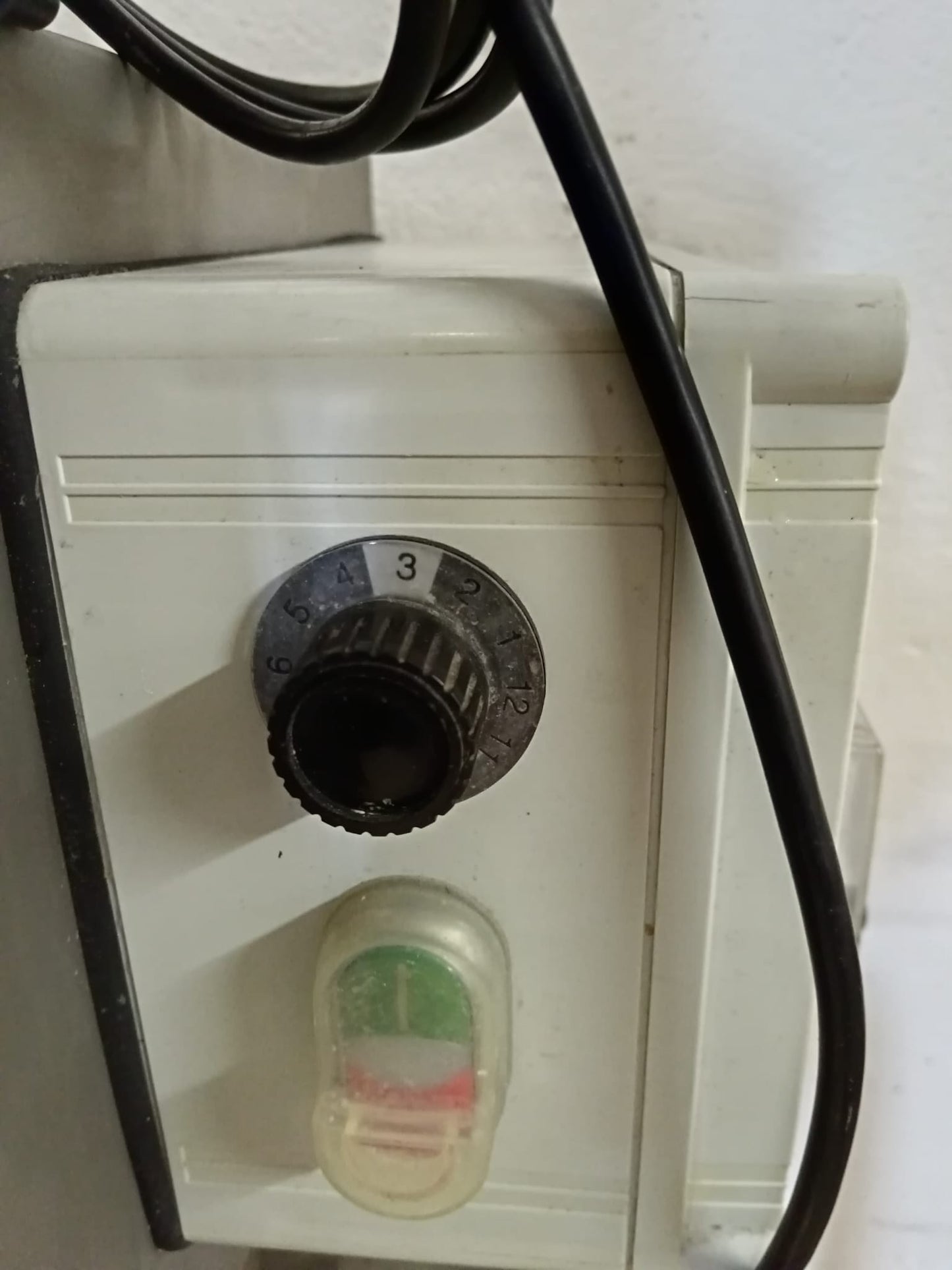 Formeuse à steak / hamburger WEISSER PF 90