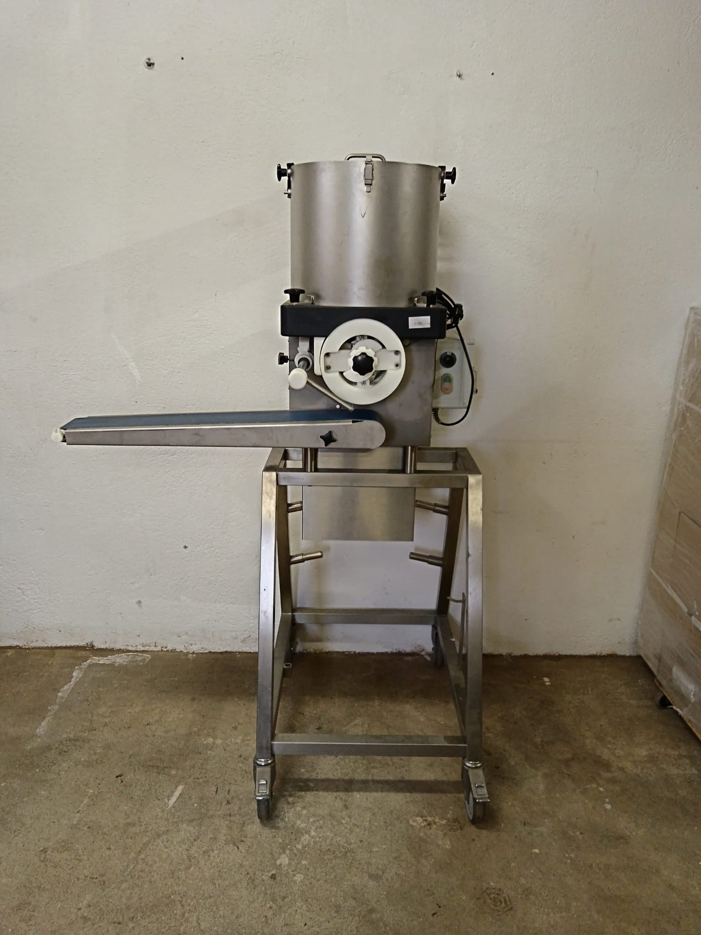 Formeuse à steak / hamburger WEISSER PF 90
